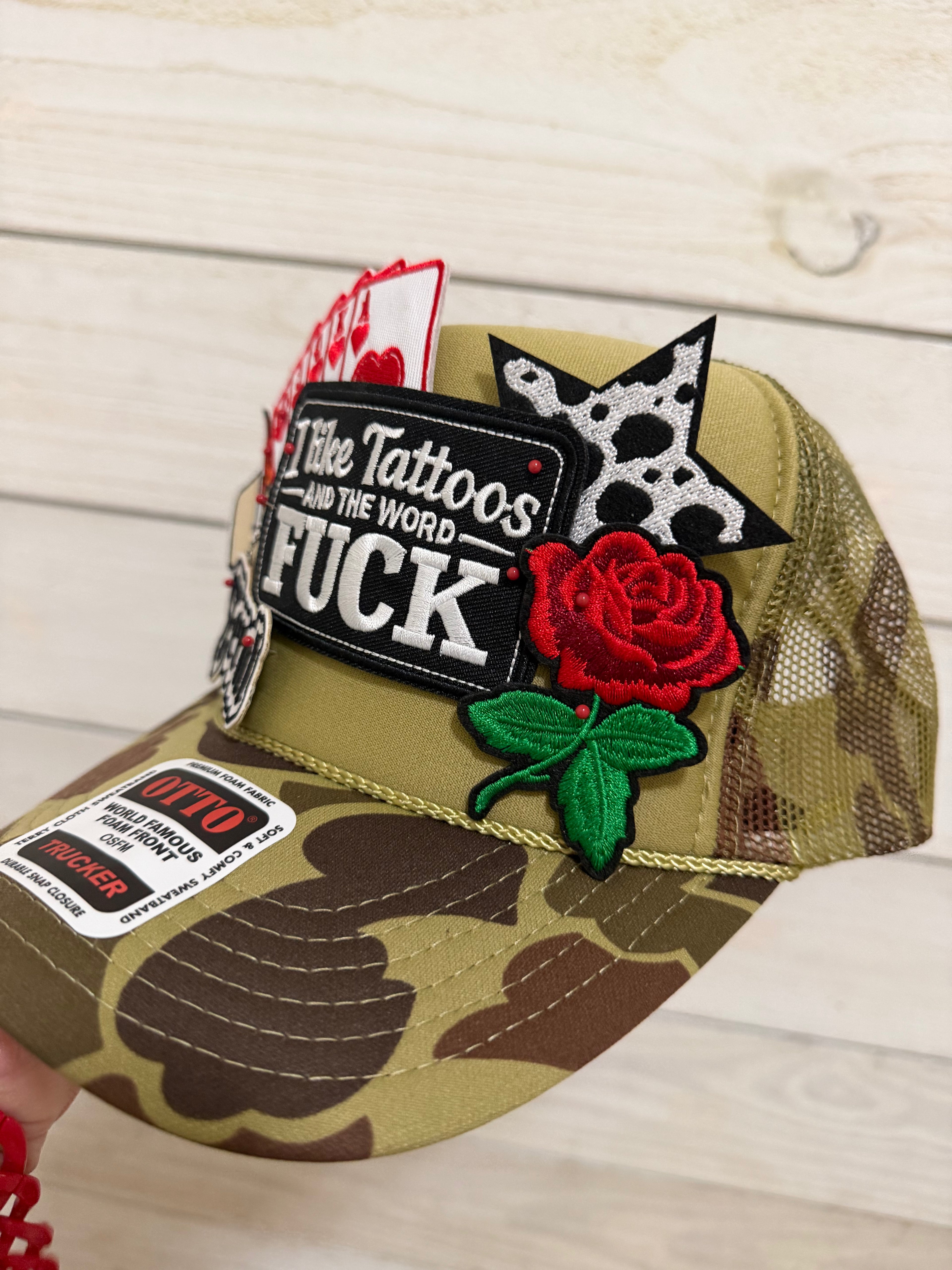 I like tattoos trucker hat
