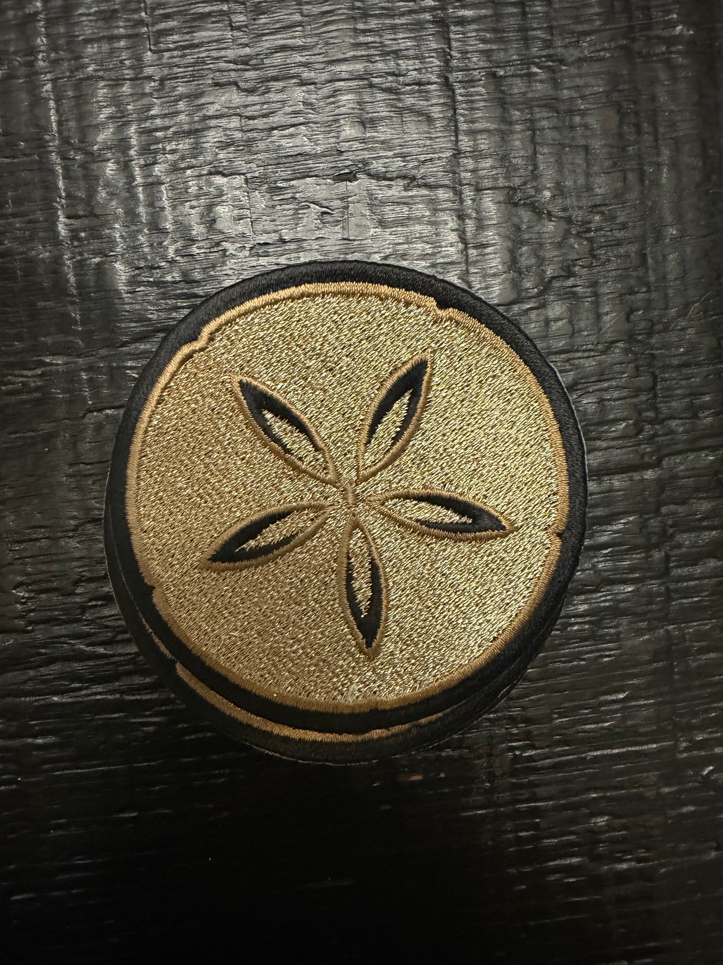 Round glitter shell